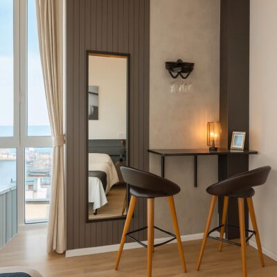 PSX_20251108_085336_LE_upscale_balanced_x4